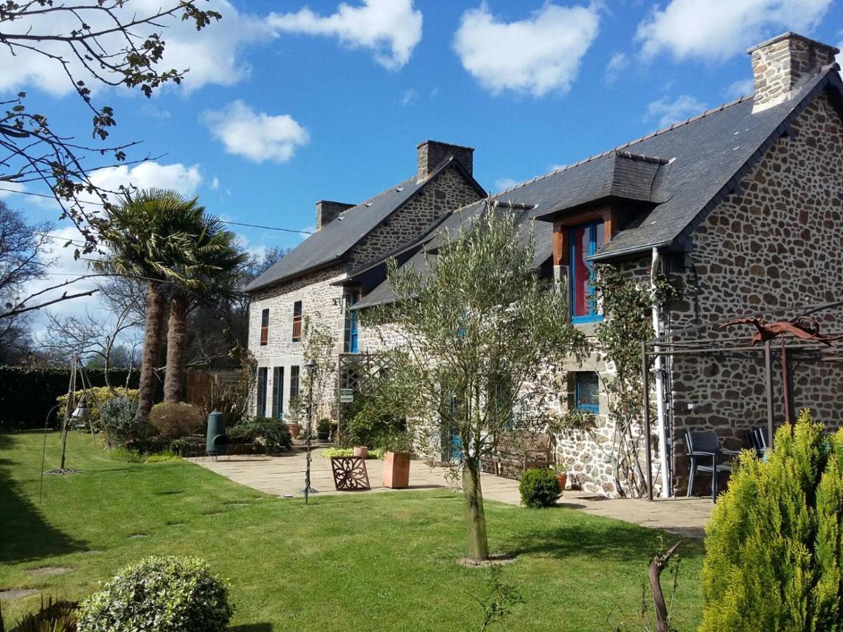 Bed and Breakfast Les Petites Chapelles à Saint-Pierre-de-Plesguen Extérieur photo